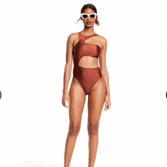 Fe NOEL Women's Asymmetrical
Metallic Cut Out High Leg Cheeky
One Piece new - Picture 2 of 9